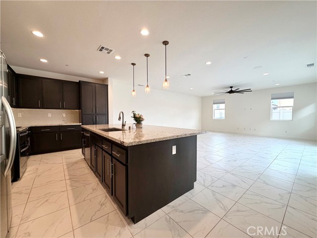 Detail Gallery Image 8 of 38 For 38572 Rosegate Pl, Murrieta,  CA 92563 - 4 Beds | 4/1 Baths