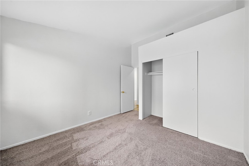 MLS #OC25249388 image #25