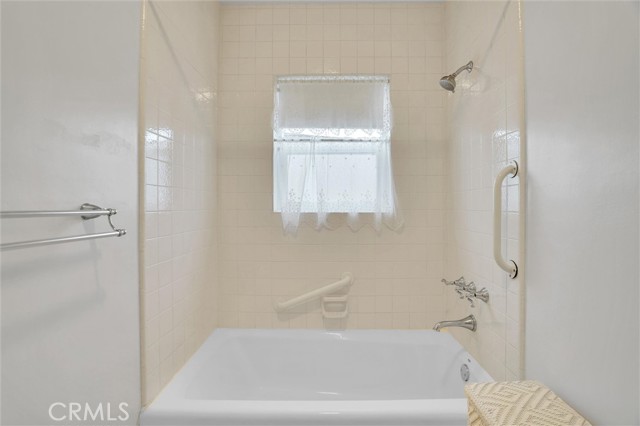 1486 W 186th Street, Gardena CA: https://media.crmls.org/medias/31b4df7a-e350-4366-b0cb-a3b65a966410.jpg