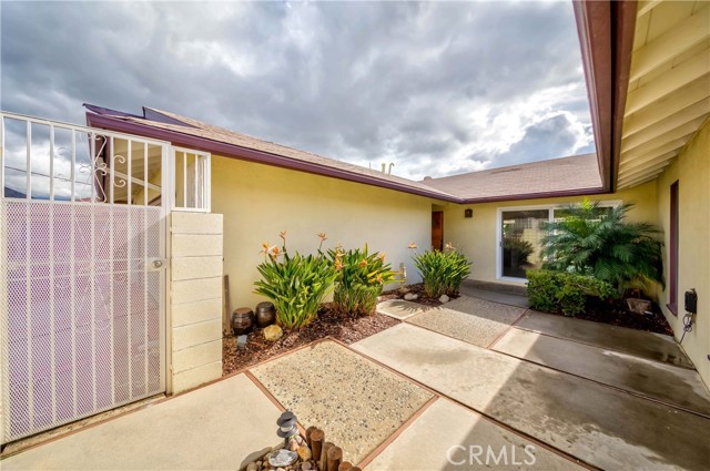 8724 Mulberry Drive photo 2