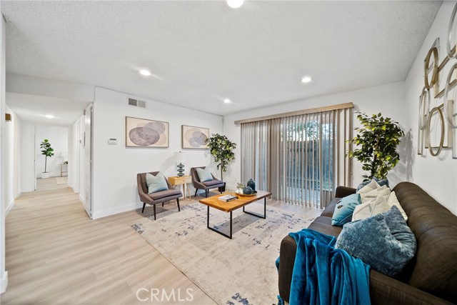 Detail Gallery Image 5 of 23 For 5538 Temple City Blvd, Temple City,  CA 91780 - 2 Beds | 2 Baths