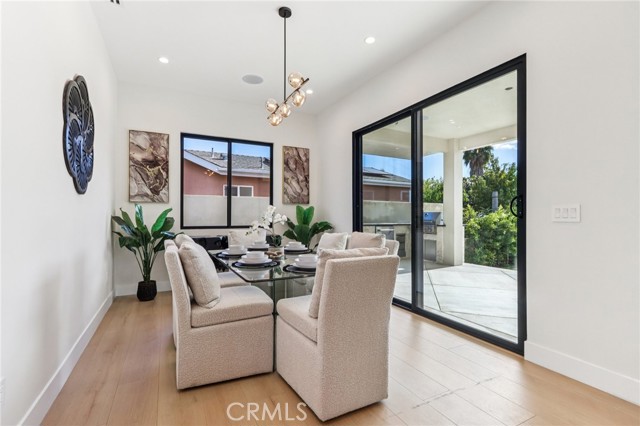 Detail Gallery Image 13 of 72 For 8006 Lloyd Ave, North Hollywood,  CA 91605 - 7 Beds | 6 Baths