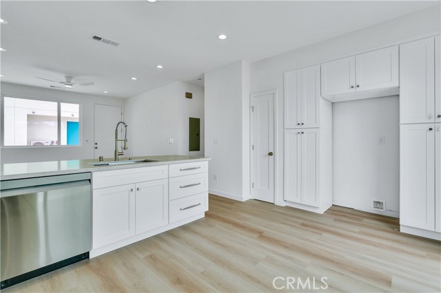 6168 Briercrest Avenue, Lakewood CA: https://media.crmls.org/medias/31b64437-78b6-4e53-96d7-33495e90d2ff.jpg