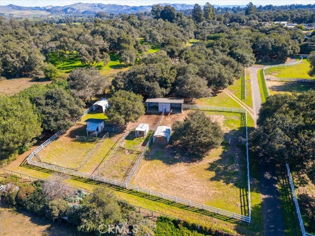 425 W El Campo Road, Arroyo Grande CA: https://media.crmls.org/medias/31b65079-e24c-451f-83c6-a52b04c64ec5.jpg