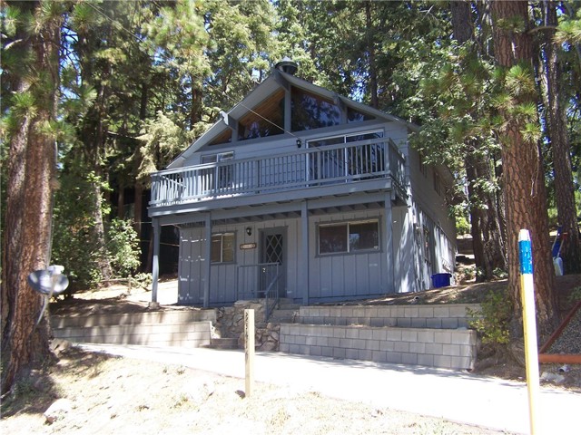 Detail Gallery Image 1 of 8 For 31414 Panorama Dr, Running Springs,  CA 92382 - 2 Beds | 1/1 Baths