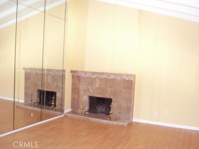 Detail Gallery Image 4 of 23 For 22931 Cass Ave, Woodland Hills,  CA 91364 - 3 Beds | 2 Baths