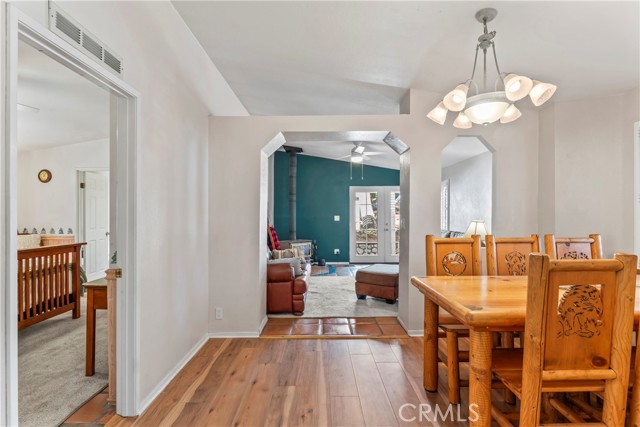 Detail Gallery Image 20 of 35 For 2113 Spring Oak, Running Springs,  CA 92382 - 3 Beds | 2 Baths