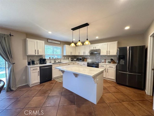 33667 Abbey Road, Temecula CA: https://media.crmls.org/medias/31b7852c-a971-4be4-8b5e-6b3003dd6136.jpg
