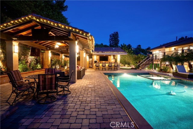 Detail Gallery Image 4 of 57 For 19151 Fowler, Santa Ana,  CA 92705 - 5 Beds | 4 Baths