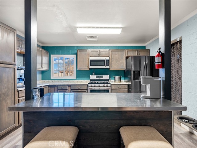 Detail Gallery Image 6 of 32 For 17382 Neptune, Victorville,  CA 92394 - 3 Beds | 1 Baths