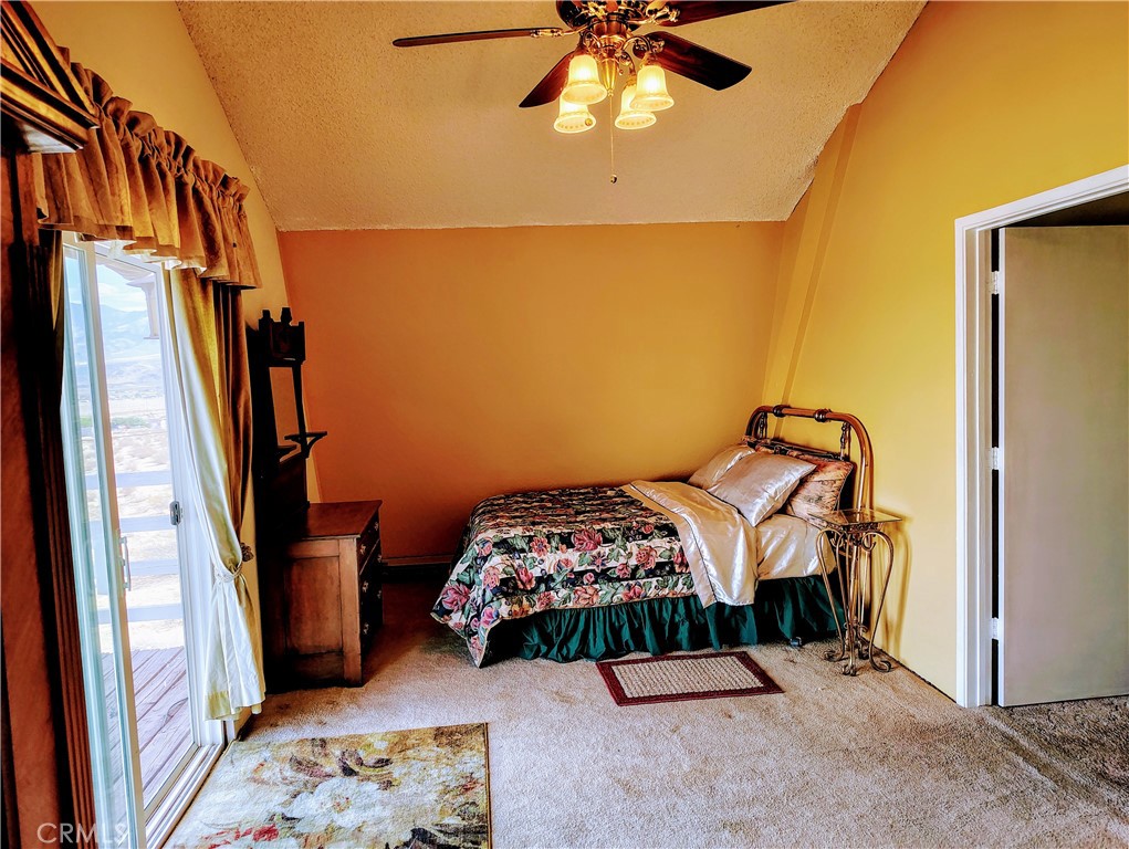 https://media.crmls.org/medias/31b962a6-a474-4306-9949-b10387104a46.jpg?preset=X-Large
