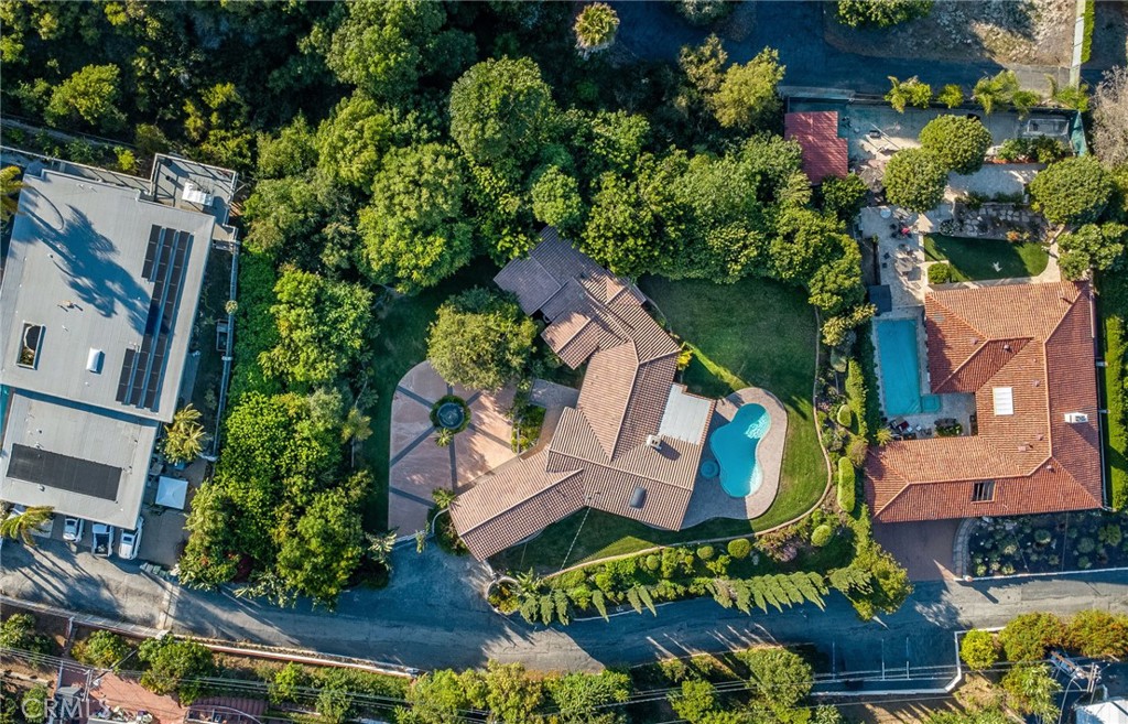 https://media.crmls.org/medias/31bba30a-03c3-41f4-88ec-b311b741c84d.jpg?preset=X-Large