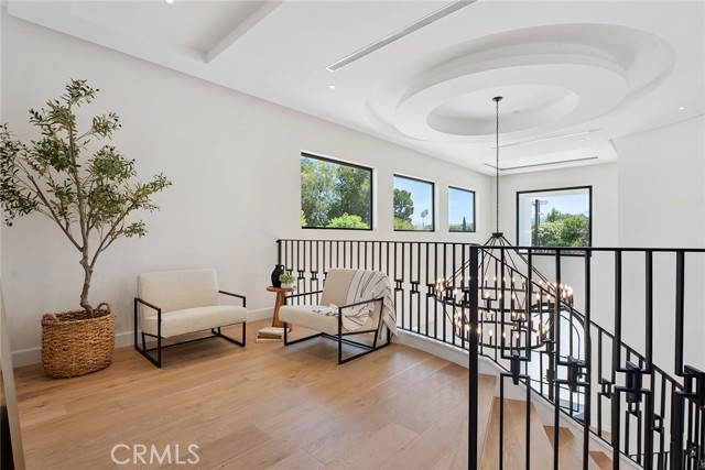 Detail Gallery Image 30 of 74 For 13807 Magnolia Bld, Sherman Oaks,  CA 91423 - 5 Beds | 4/1 Baths