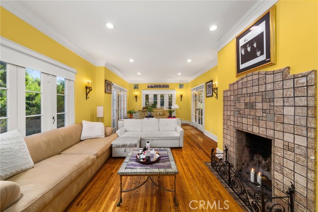 Detail Gallery Image 10 of 35 For 2027 N Highland Ave, Los Angeles,  CA 90068 - 6 Beds | 3 Baths