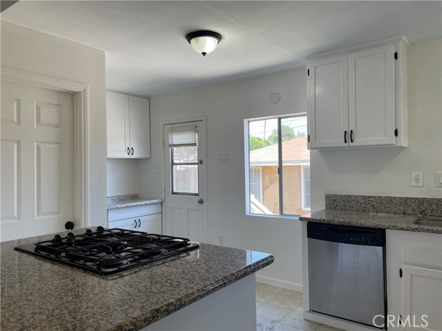 Detail Gallery Image 7 of 25 For 8259 Archibald Ave, Rancho Cucamonga,  CA 91730 - 3 Beds | 2 Baths