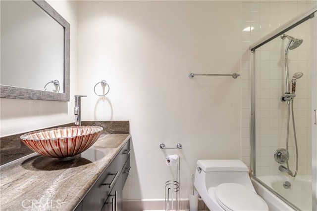 343 Pioneer Drive, Glendale CA: https://media.crmls.org/medias/31bd60b9-02d2-4f57-a4be-9dd61f4bff16.jpg