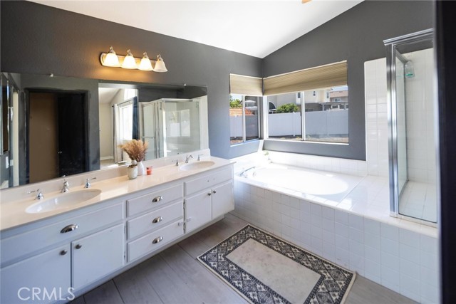 25444 Clover Glen Circle, Murrieta CA: https://media.crmls.org/medias/31bd8365-e05e-475d-a5cc-c2b7fdf17d6c.jpg