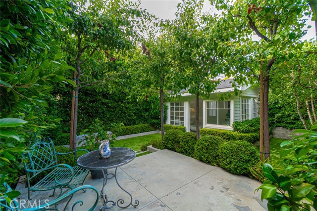 541 1st Street, Manhattan Beach, California 90266, 2 Bedrooms Bedrooms, ,2 BathroomsBathrooms,Residential,Sold,1st,SB23123581