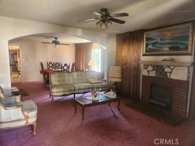 Detail Gallery Image 7 of 24 For 2916 Hillcrest Dr, Los Angeles,  CA 90016 - 4 Beds | 2 Baths
