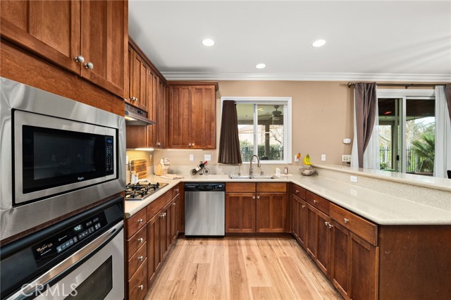 Detail Gallery Image 6 of 52 For 16422 Empire Lakes Ct, Fontana,  CA 92336 - 4 Beds | 2/1 Baths