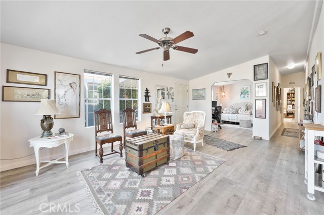22221 Bloomfield, 30 photo 6