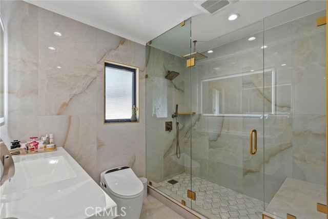 16810 Adlon Road, Encino CA: https://media.crmls.org/medias/31be8c9d-f708-43ee-b7d4-3ab7c0aabde9.jpg