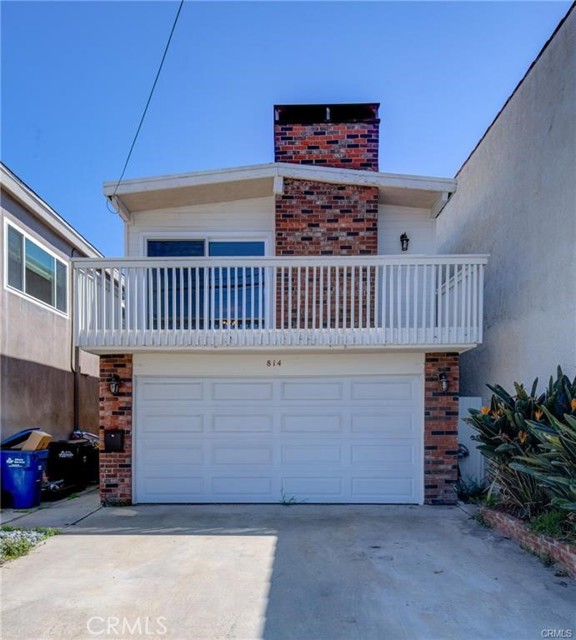 Detail Gallery Image 1 of 27 For 814 3rd St, Hermosa Beach,  CA 90254 - 3 Beds | 2 Baths