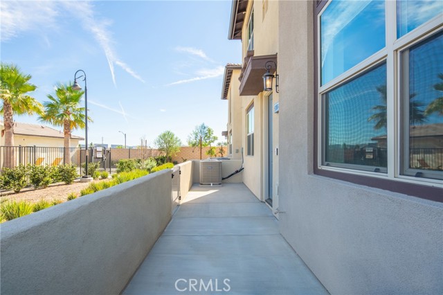 Detail Gallery Image 3 of 33 For 4200 E Bruma Paseo #113,  Ontario,  CA 91761 - 3 Beds | 2/1 Baths