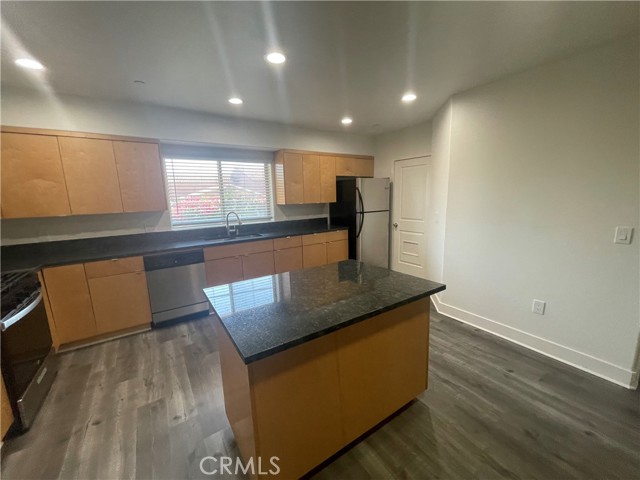 Detail Gallery Image 9 of 33 For 11312 Huston St #8,  North Hollywood,  CA 91601 - 3 Beds | 2/1 Baths