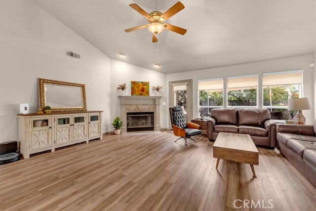 2386 Farmington Avenue, Chico CA: https://media.crmls.org/medias/31bf63fe-b9bf-4541-96a0-378bd439ad80.jpg