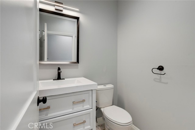 Detail Gallery Image 61 of 74 For 1241 Meadowbrook Ave, Los Angeles,  CA 90019 - 3 Beds | 2/1 Baths