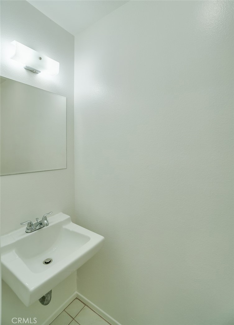 https://media.crmls.org/medias/31c1bb14-d88b-4f55-ab8f-07e4d6dd060d.jpg?preset=X-Large
