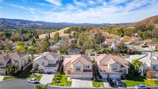 Detail Gallery Image 1 of 39 For 3021 Obsidian Ct, Simi Valley,  CA 93063 - 4 Beds | 2/1 Baths