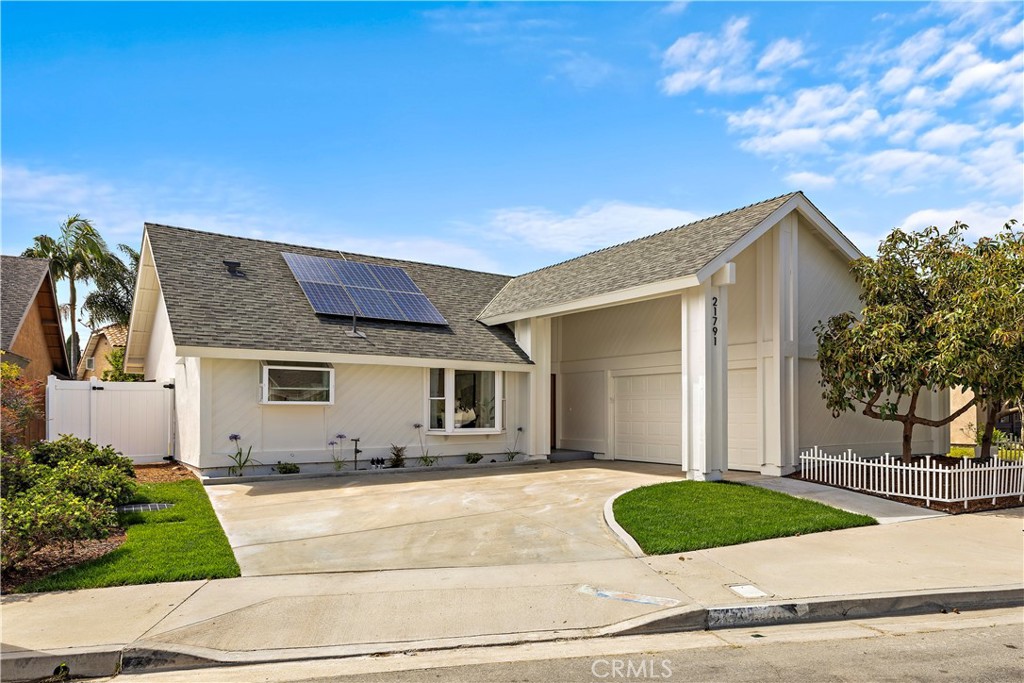 MLS #OC26133209 image #1