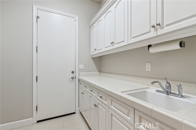 Detail Gallery Image 35 of 61 For 4918 W Bluff, Fresno,  CA 93722 - 5 Beds | 3/1 Baths