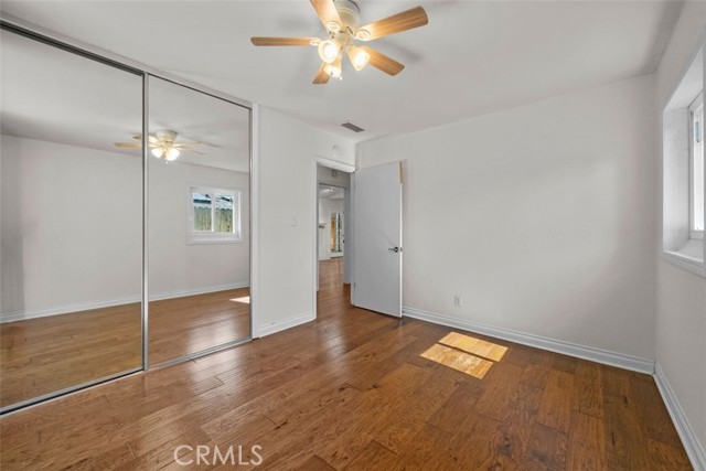 22232 Buena Ventura St, Woodland Hills CA: https://media.crmls.org/medias/31c2b7cb-f4da-4ce1-85f3-2ee34cce77d8.jpg