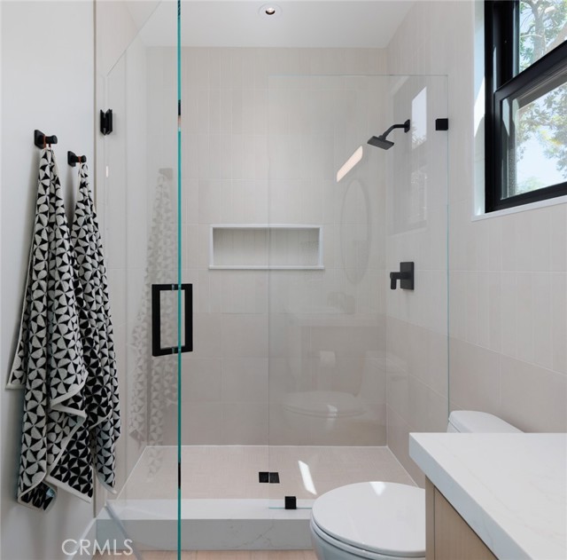 Detail Gallery Image 21 of 55 For 2780 James Dr, Carlsbad,  CA 92008 - 5 Beds | 5/1 Baths