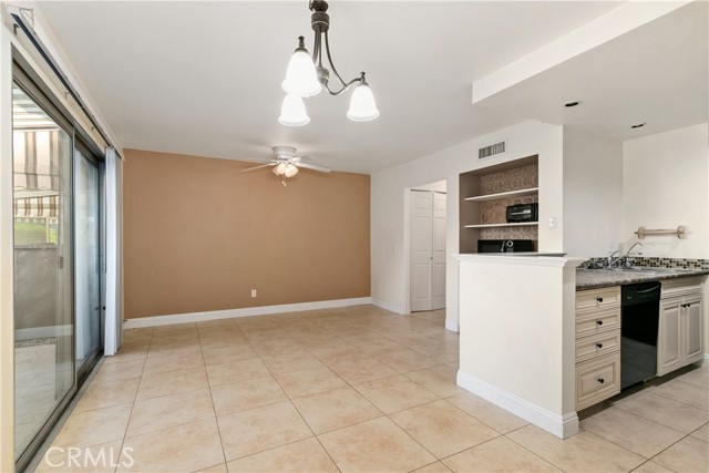 Detail Gallery Image 9 of 32 For 101 E Cypress, Redlands,  CA 92373 - 3 Beds | 2/1 Baths