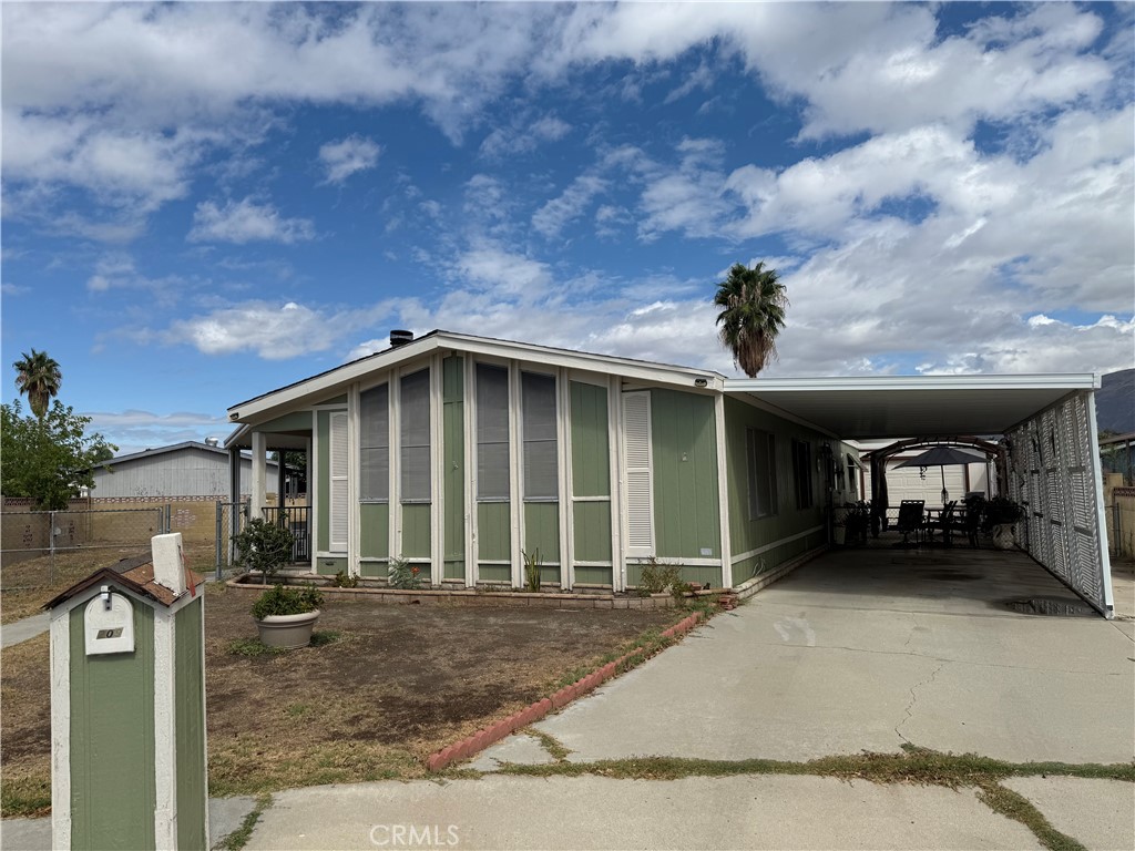 209 Flora Vista
