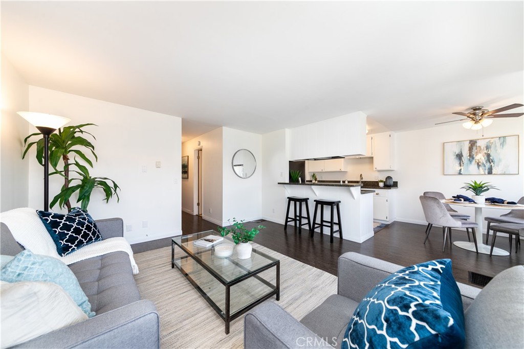 1720 Ardmore Avenue #212