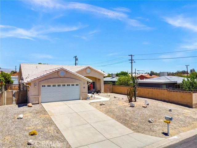 15900 Avenida Atezada, Desert Hot Springs CA: https://media.crmls.org/medias/31c47bd1-de53-488e-be40-7d8d42a4b4bb.jpg