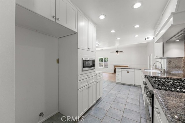 Detail Gallery Image 10 of 51 For 175 Wrangler Rd, Simi Valley,  CA 93065 - 4 Beds | 2 Baths