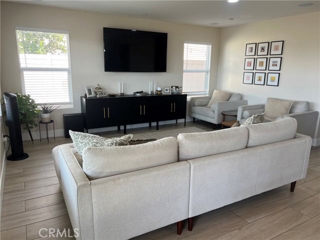 116 Yosemite Avenue, Perris CA: https://media.crmls.org/medias/31c566e1-897c-4ccb-8aee-f060be9dd8aa.jpg