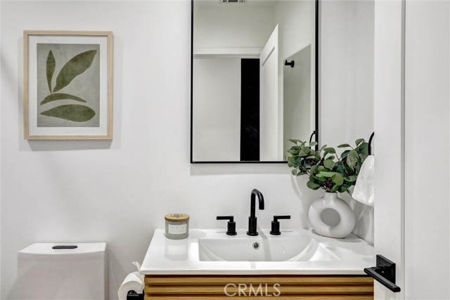 Detail Gallery Image 24 of 34 For 5218 Barker Dr, Los Angeles,  CA 90042 - 3 Beds | 2 Baths