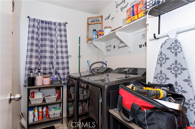 Detail Gallery Image 20 of 38 For 3013 via Bella Rosa, Rosamond,  CA 93560 - 4 Beds | 3 Baths