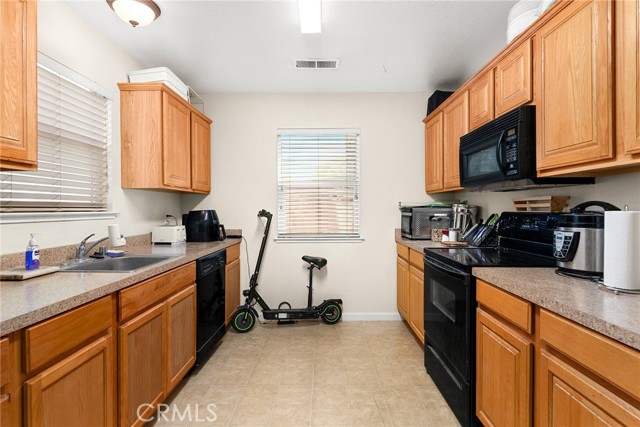 Detail Gallery Image 7 of 27 For 2099 Hartford Dr #23,  Chico,  CA 95928 - 3 Beds | 2 Baths