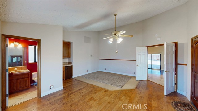 Detail Gallery Image 30 of 65 For 13889 Olathe Rd, Apple Valley,  CA 92307 - 5 Beds | 2/1 Baths