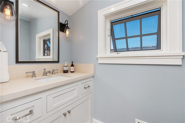 2149 E Ocean Boulevard, Newport Beach CA: https://media.crmls.org/medias/31c656c9-c1c2-4474-a799-a9553ae60d1a.jpg