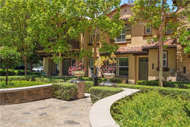 205 Danbrook, Irvine CA: https://media.crmls.org/medias/31c687d5-b608-4771-b05e-0991a8cf9eec.jpg