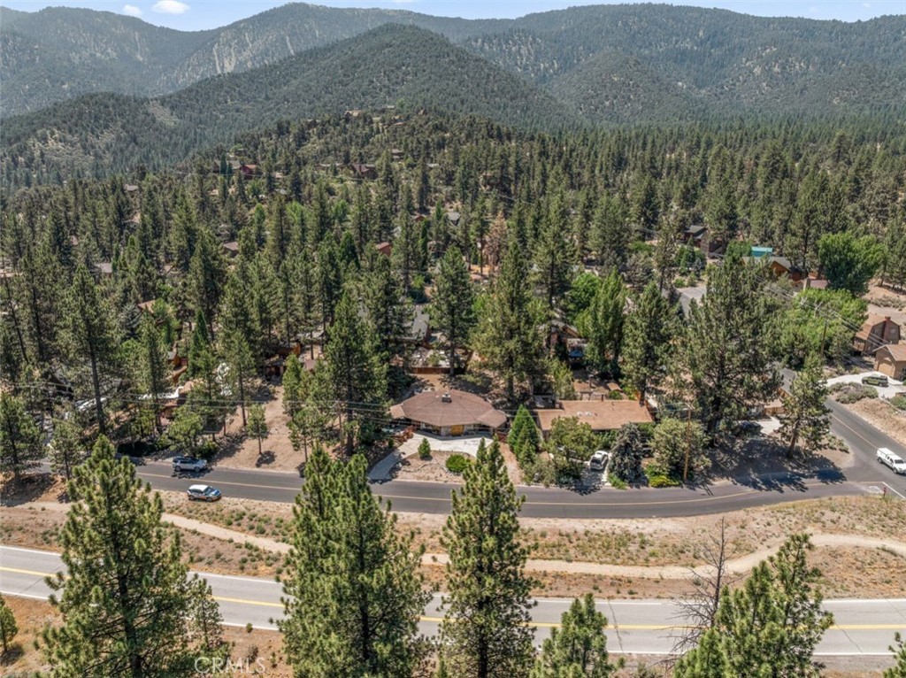 https://media.crmls.org/medias/31c68904-84ed-4e30-9558-01bcf2786251.jpg?preset=X-Large